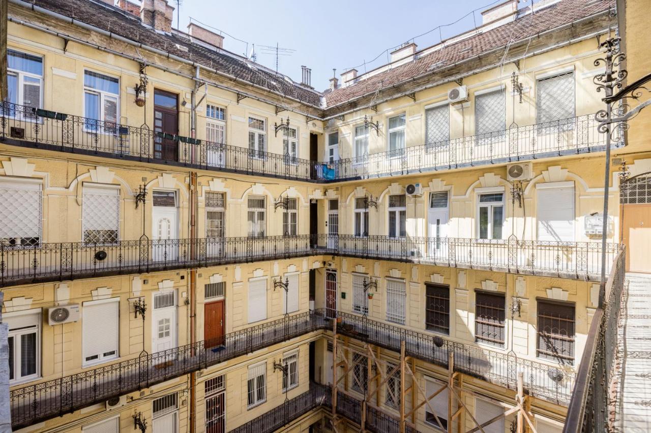 V12 Apartments Budapest Exterior foto